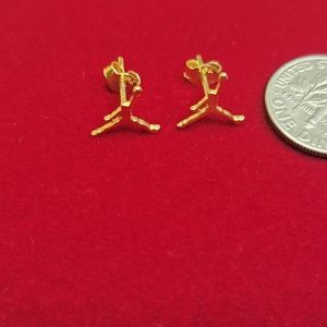 18k gold Jordan stud earrings